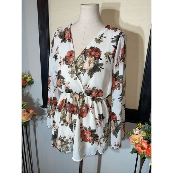 Dainty Hooligan Romper - Size Small - Picture 6 of 7